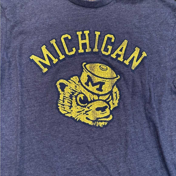 Men’s University of Michigan long sleeve t shirt - Picture 2 of 4
